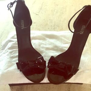 Michael Kors black patten heels open toe bow 9.5
